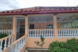 Venta de Casa en Torrijos Carter - San Miguelito